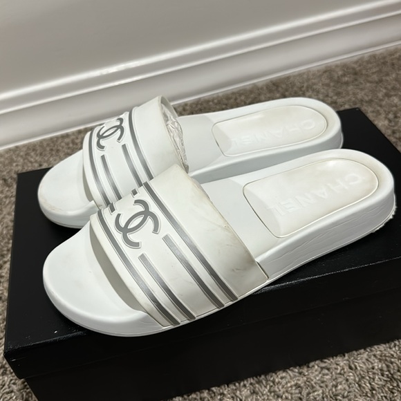 White/Grey Chanel Slides EU 38 / US 7.5 - Picture 3 of 6
